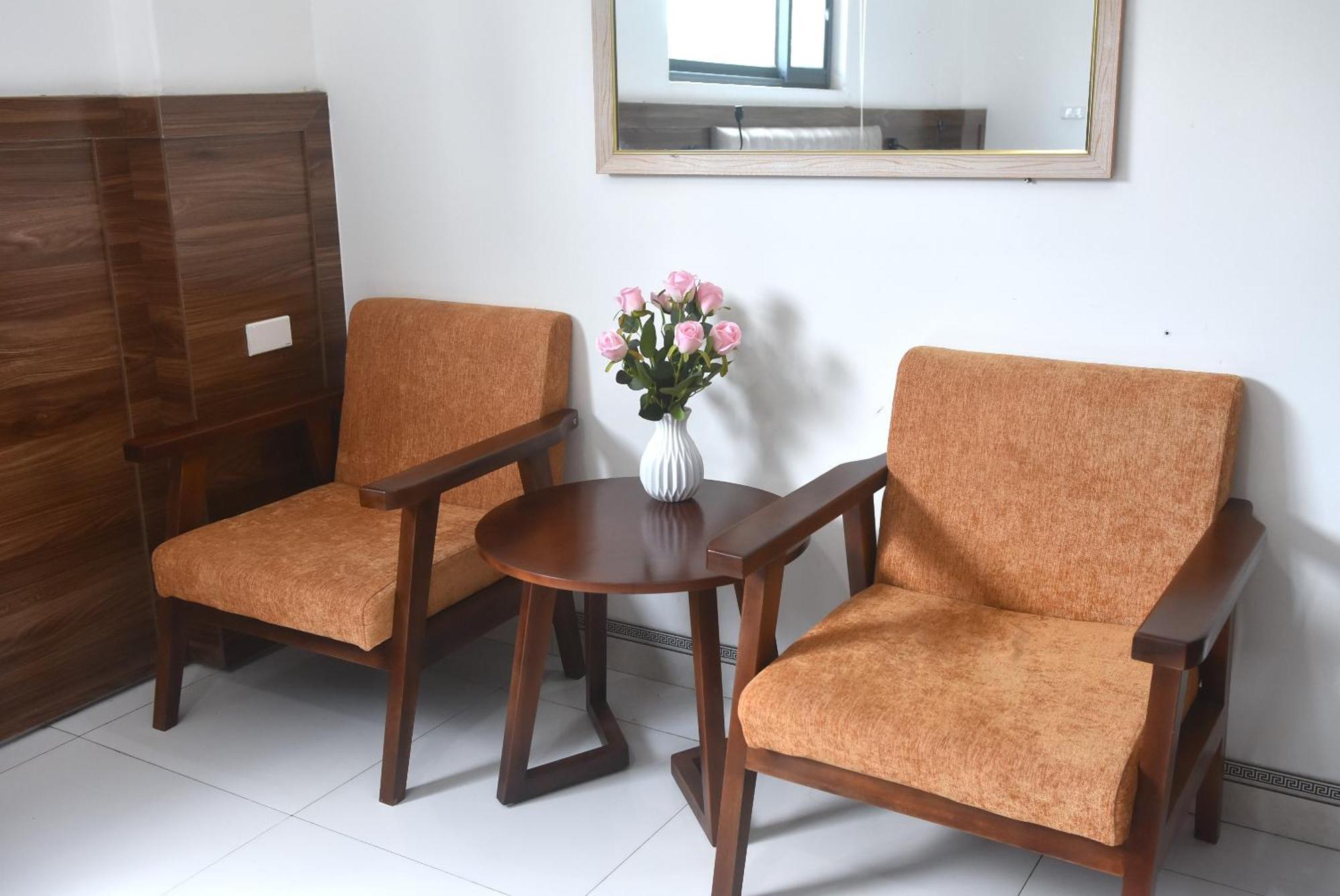 Thanh Hang Hotel Near Emerald My Dinh Hanoi Exteriör bild