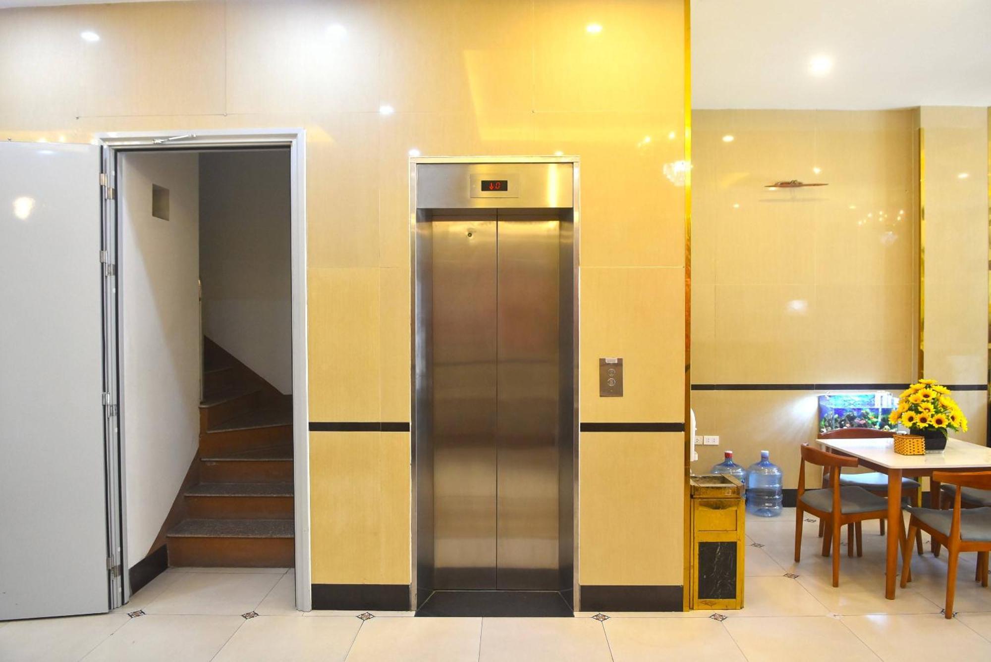 Thanh Hang Hotel Near Emerald My Dinh Hanoi Exteriör bild